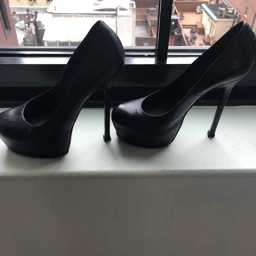 YSL Saint Laurent Tribute Snakeskin Pumps